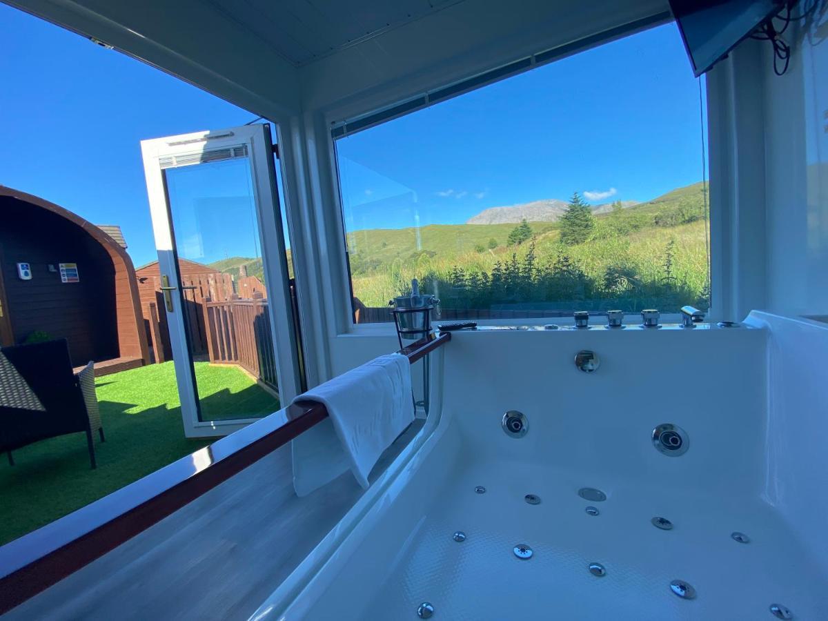 Highland Stays - Ben View Studio Pod & Jacuzzi Bath Fort William Exterior foto
